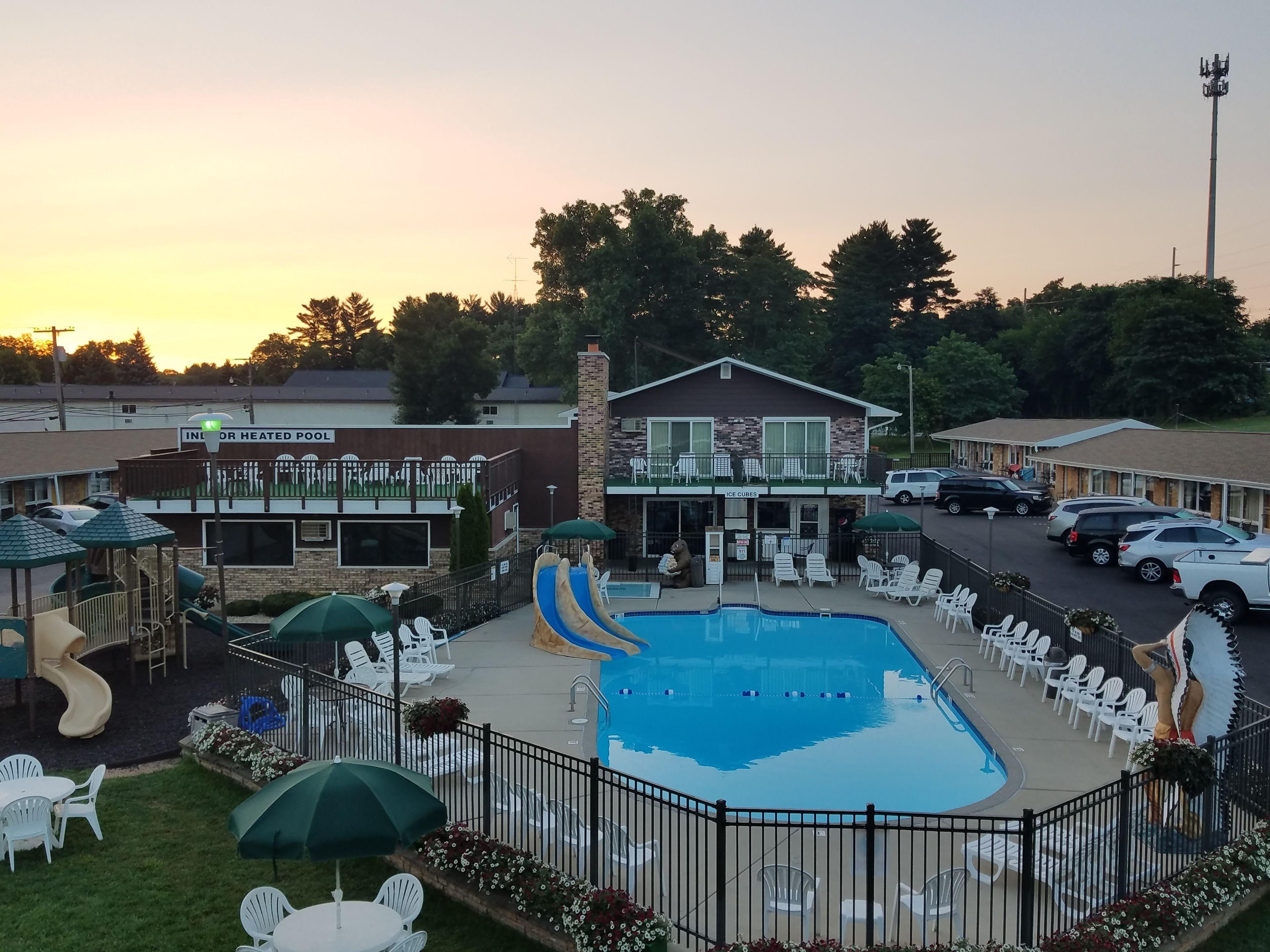 6 Family Hotels Close to Rick Wilcox Magic Theatre, Wisconsin Dells