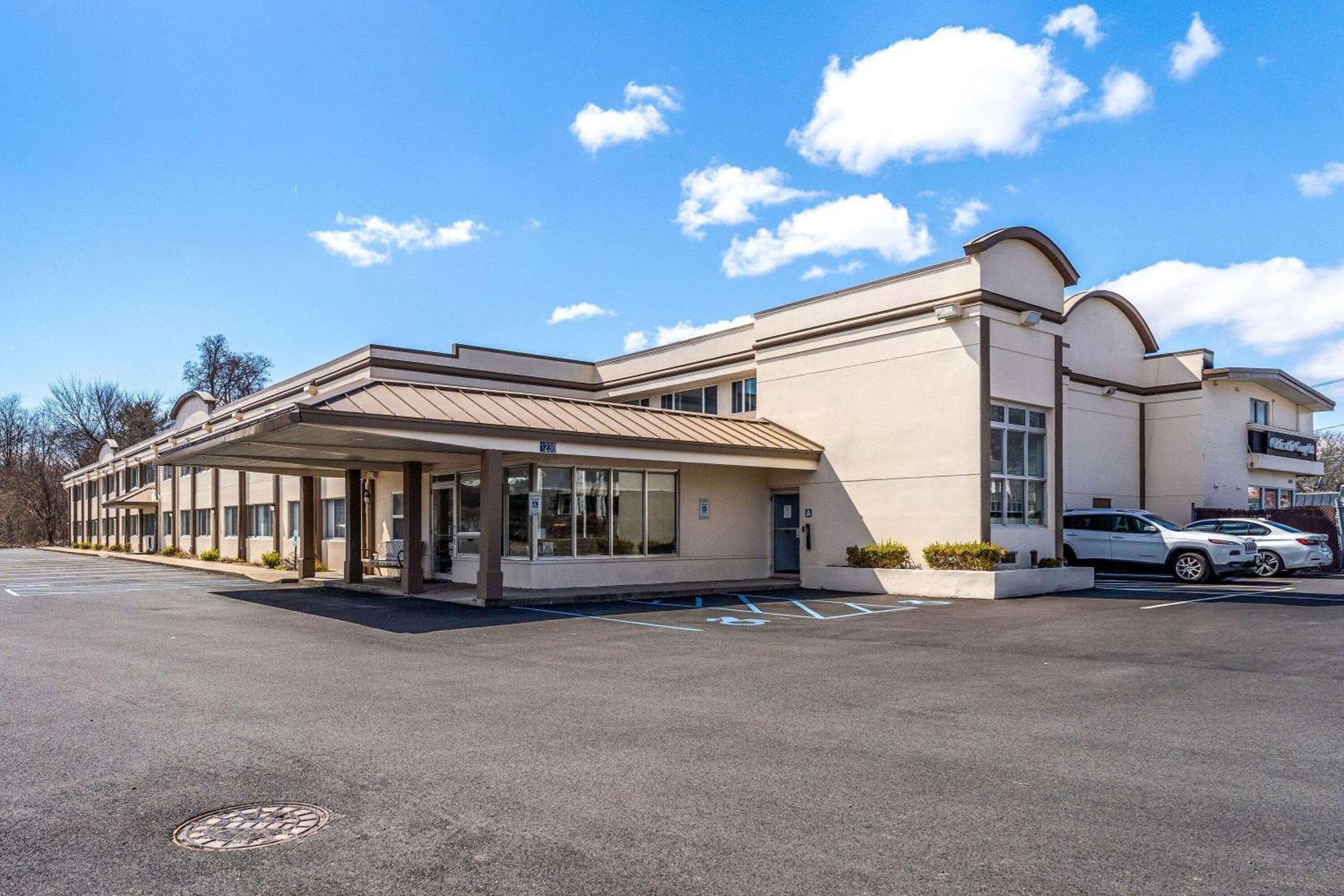 4 Budget-Friendly Hotels Close to Albany Pine Bush Preserve