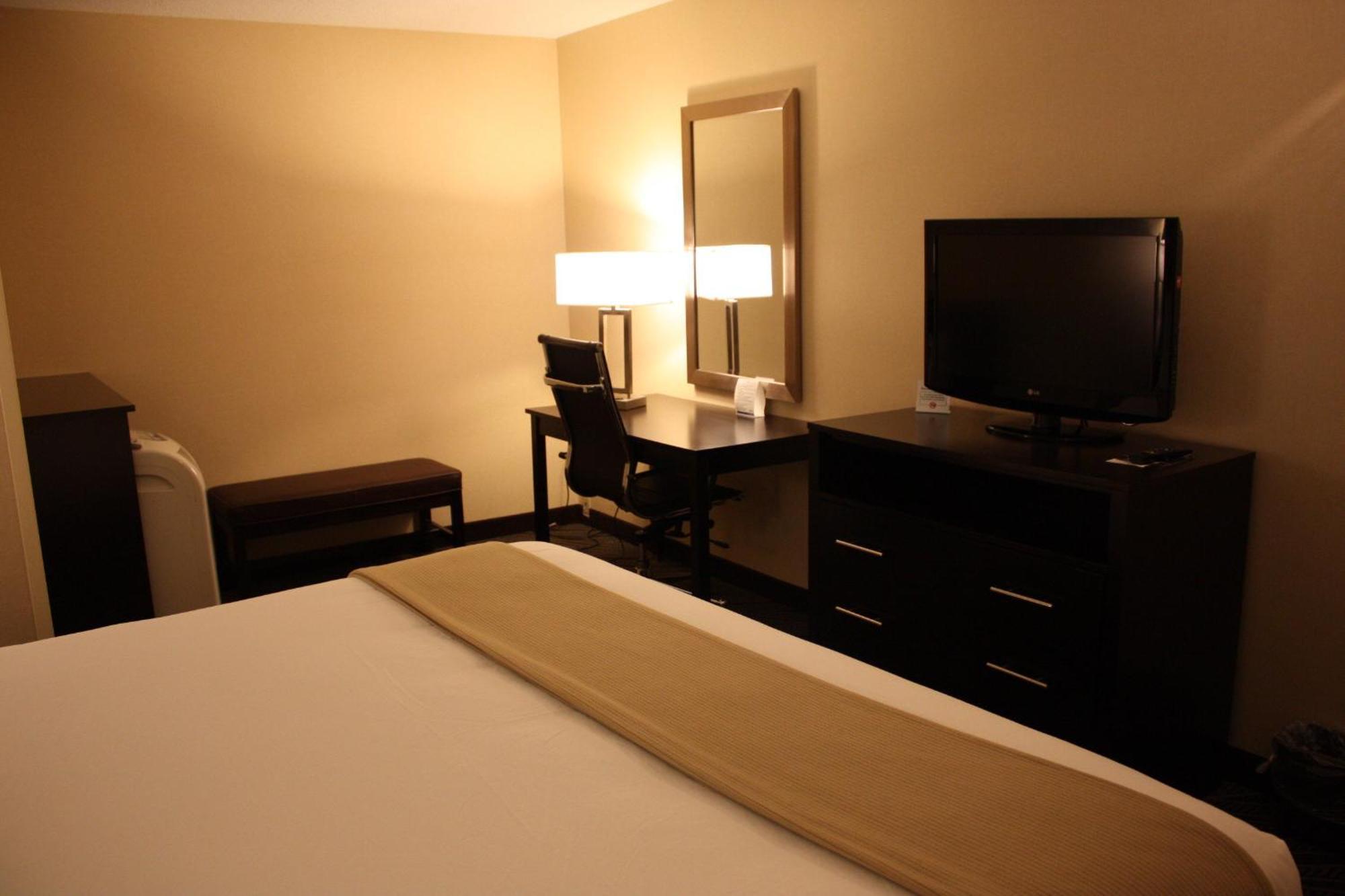 Staying Near Blunt Park: 4 Family Hotels Compared