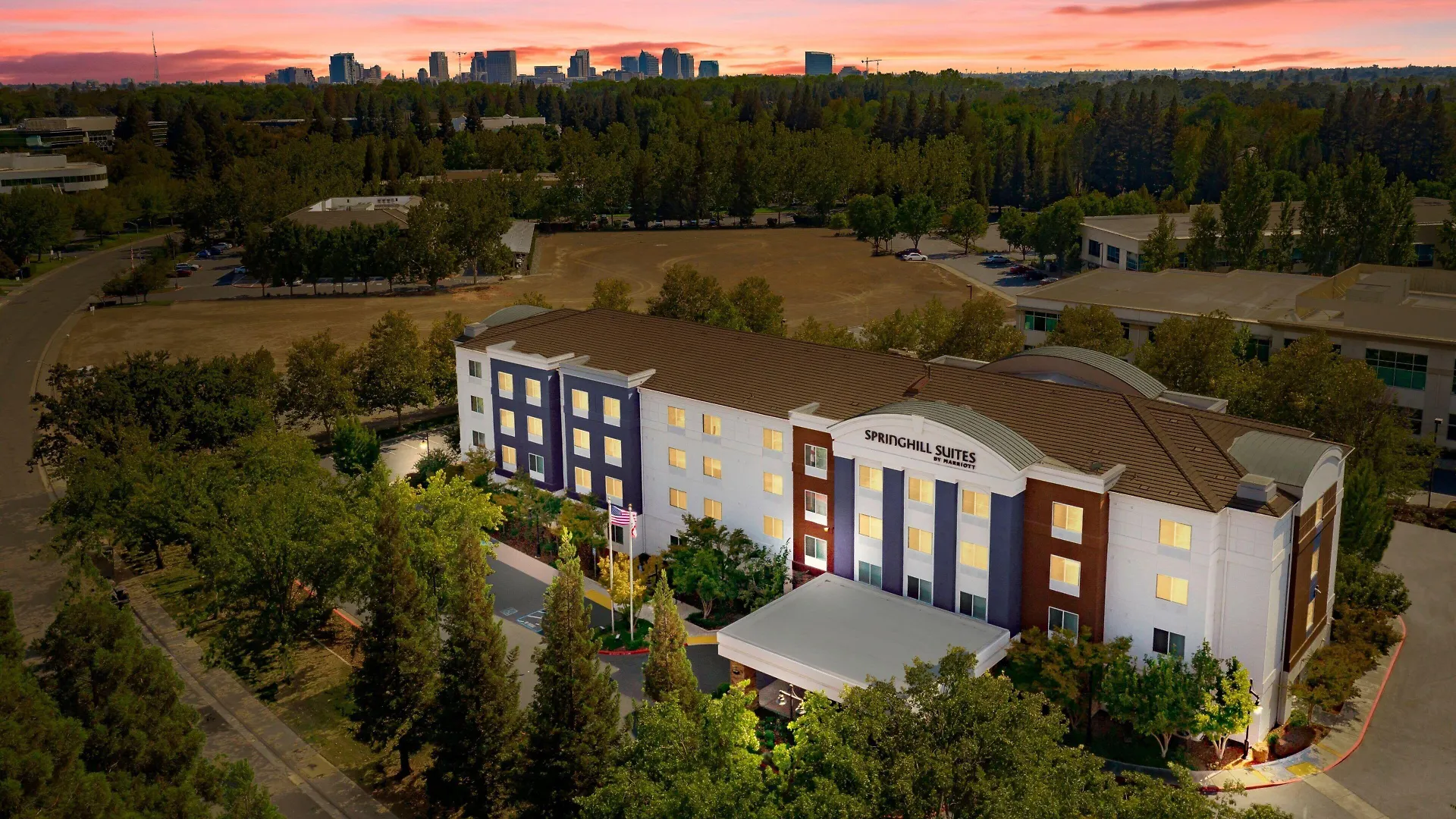 4 Business Hotels Close to K Street Mall Sacramento