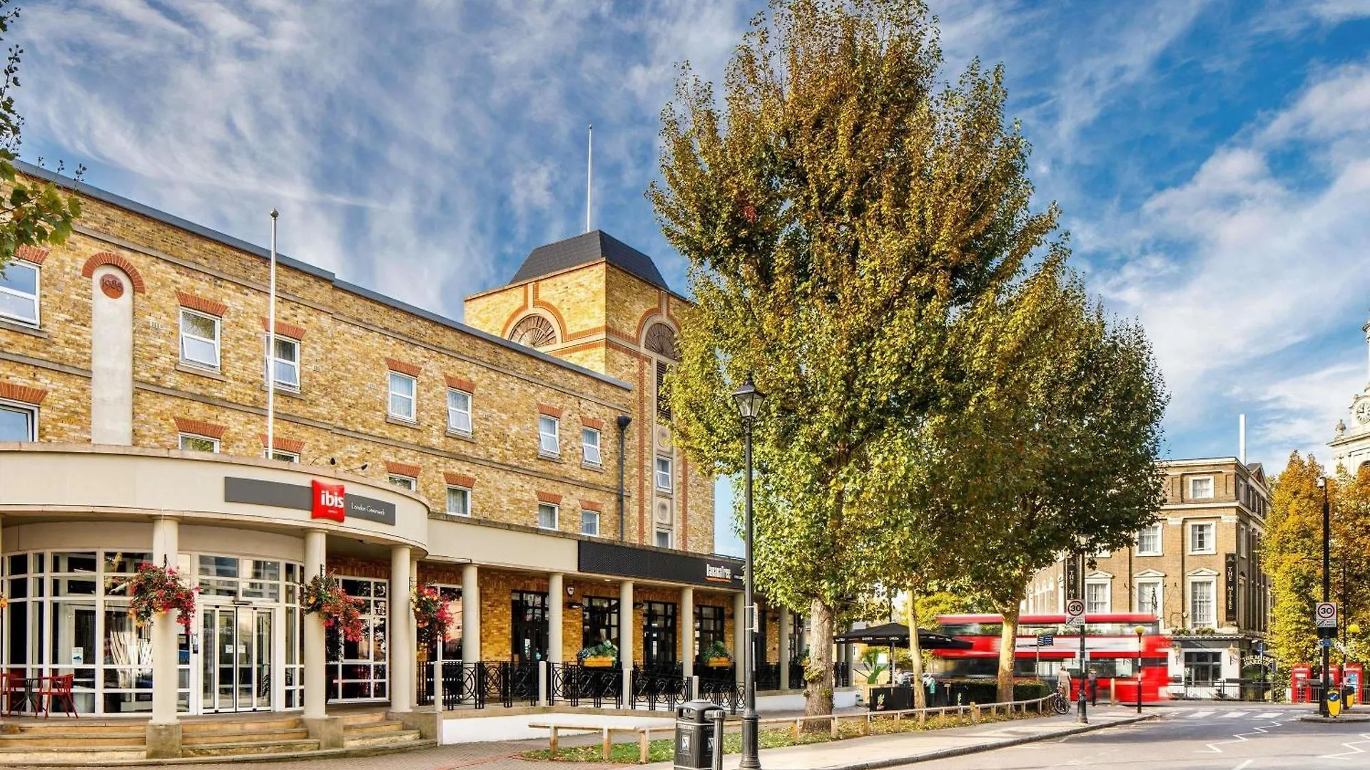 2 Family Hotels in Greenwich That Deliver Where It Counts