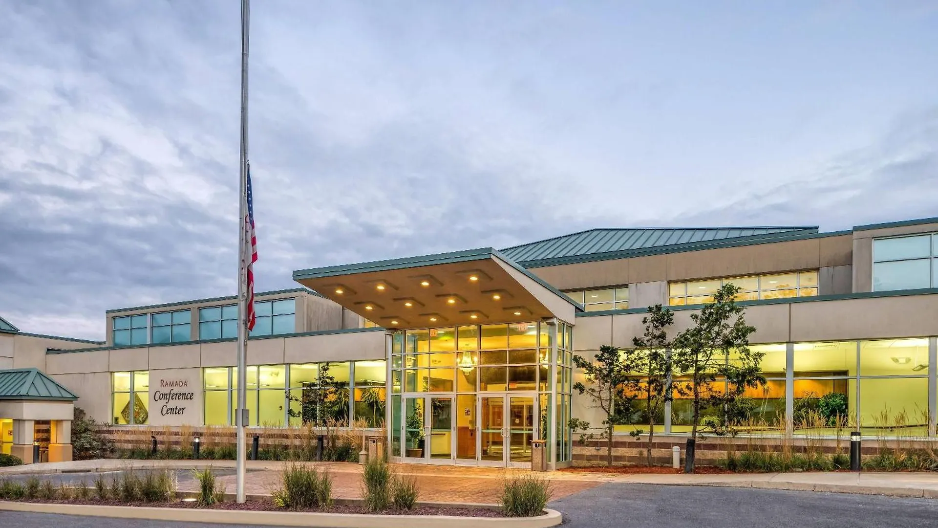 4 Top 3-Star Hotels Near Nittany Mall for Easy Access