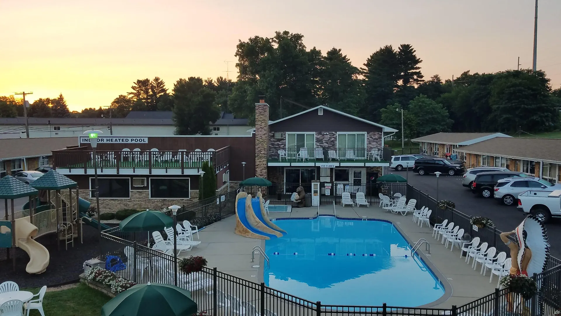 6 Family Hotels Close to Rick Wilcox Magic Theatre, Wisconsin Dells