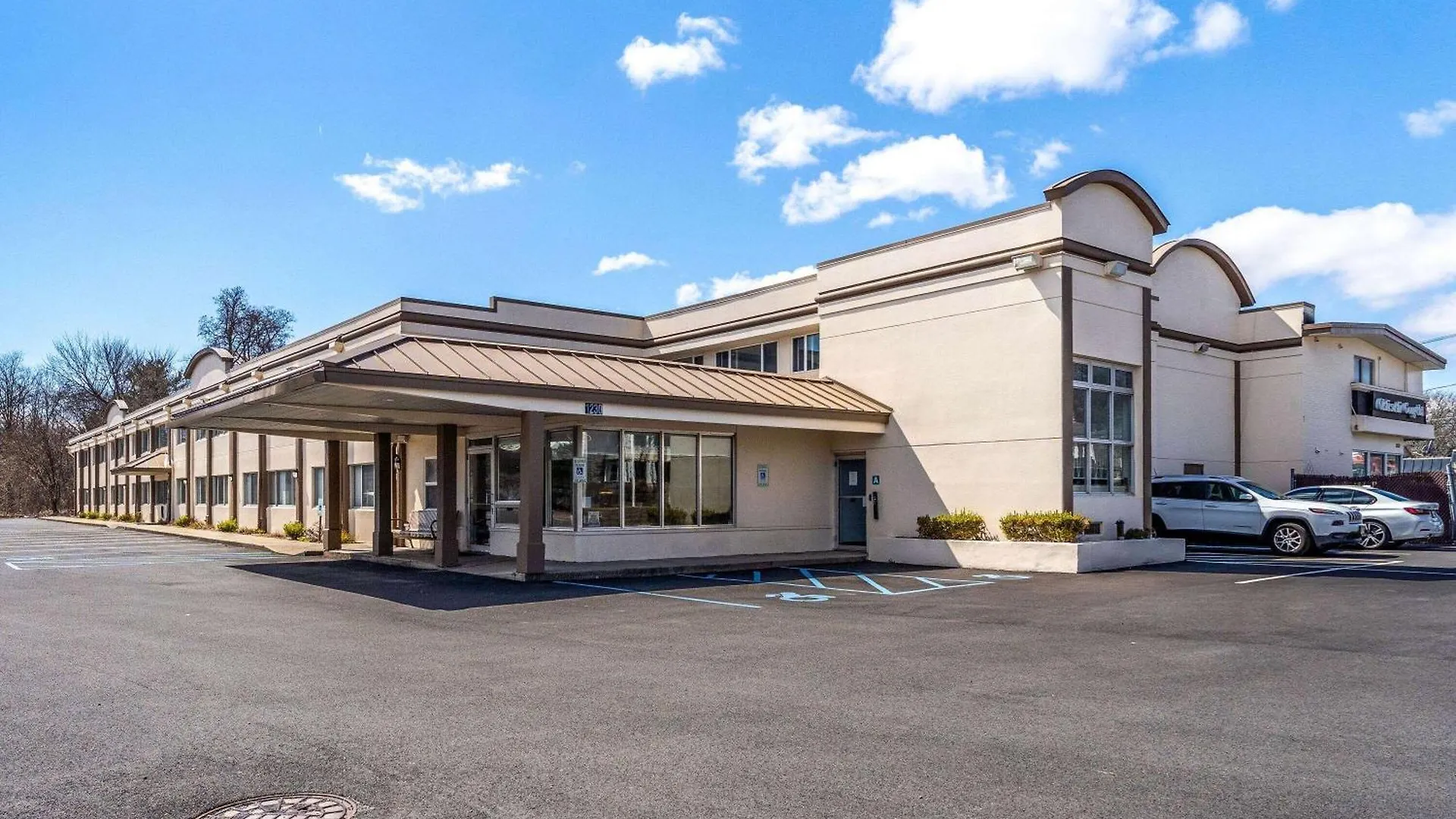 4 Budget-Friendly Hotels Close to Albany Pine Bush Preserve