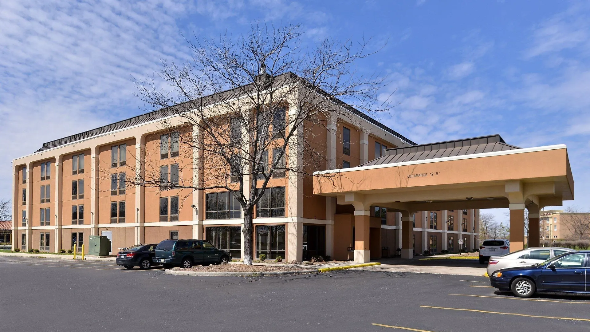 4 Budget Hotels Near Willow Wood Park for Smart Stays