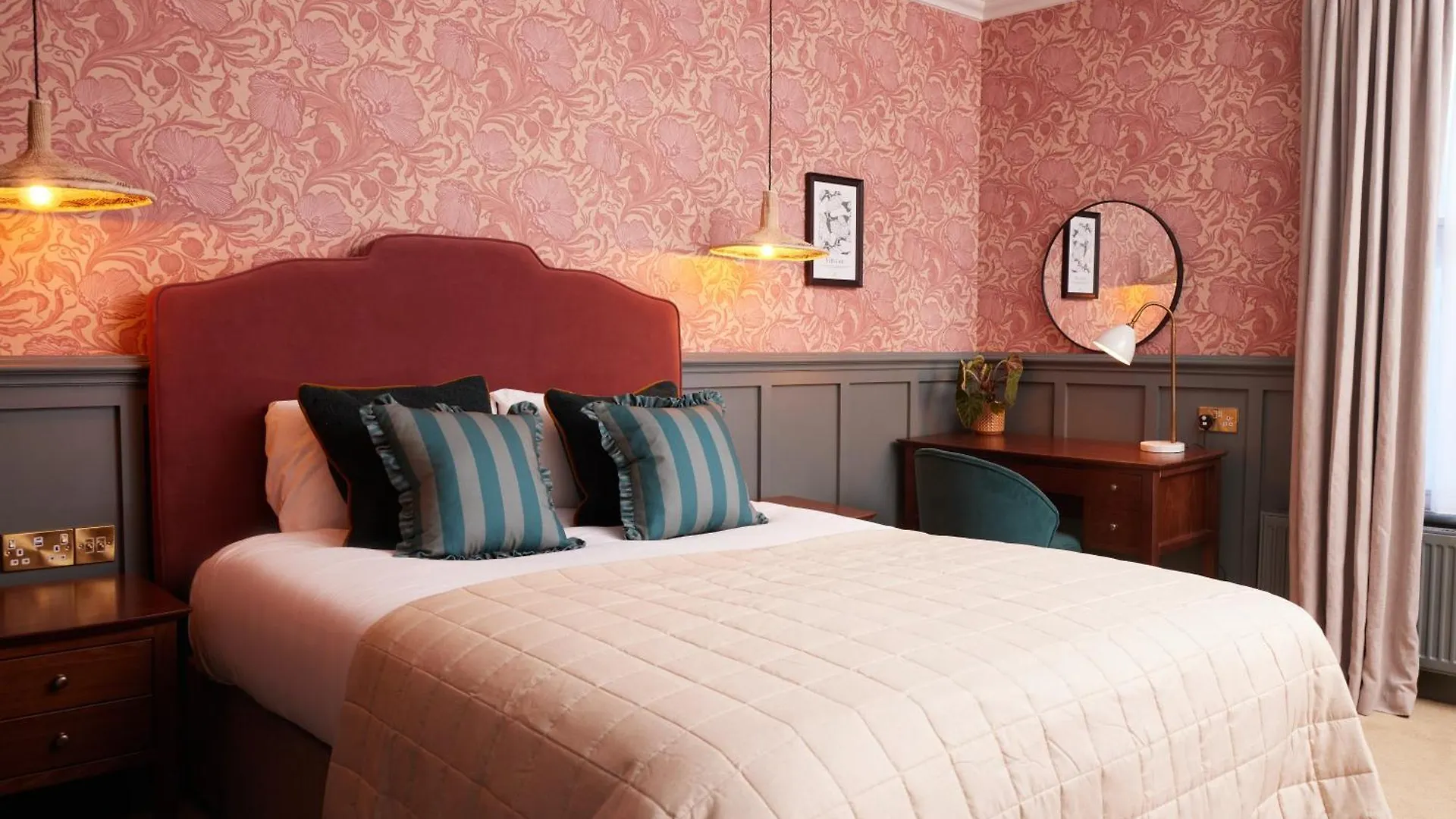 3 Smart Hotels Near West Stow Country Park Worth Booking