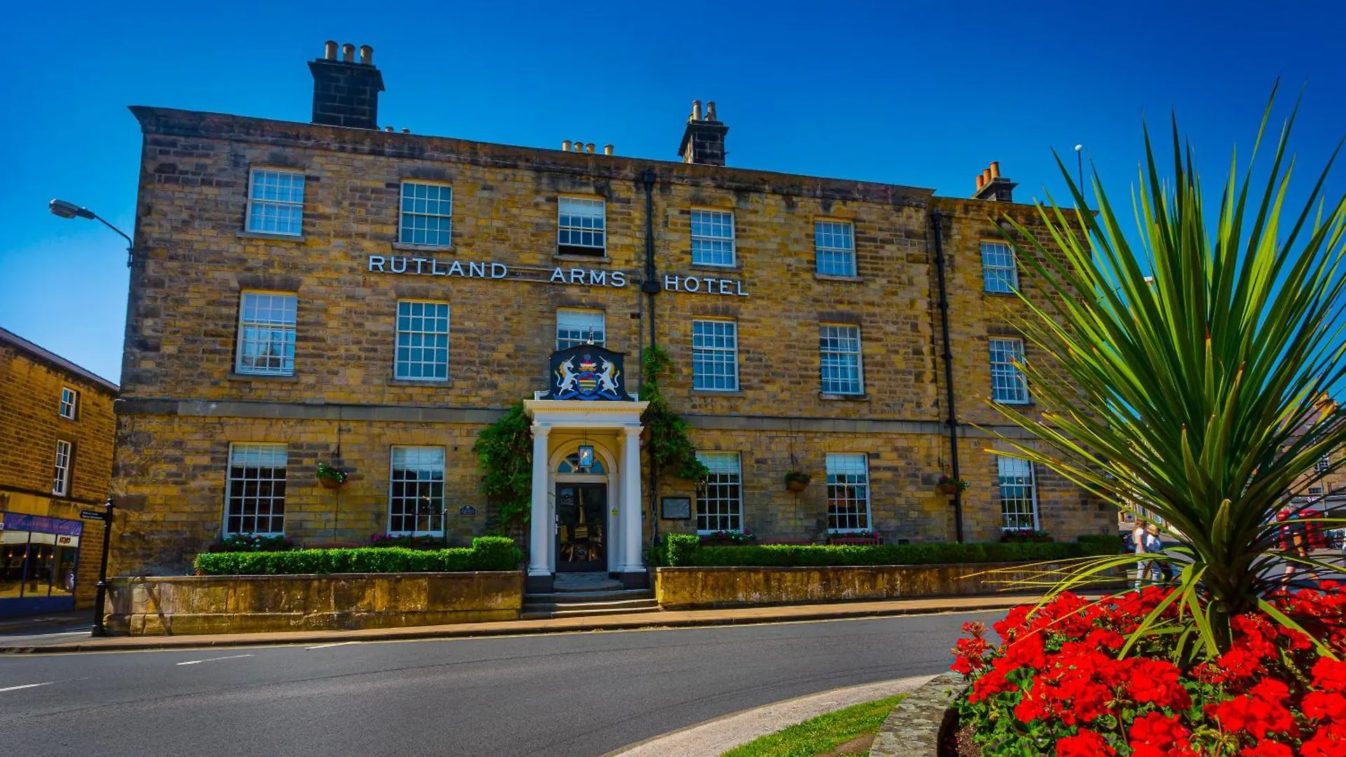 8 Central Hotels Near Haddon Hall That Deliver