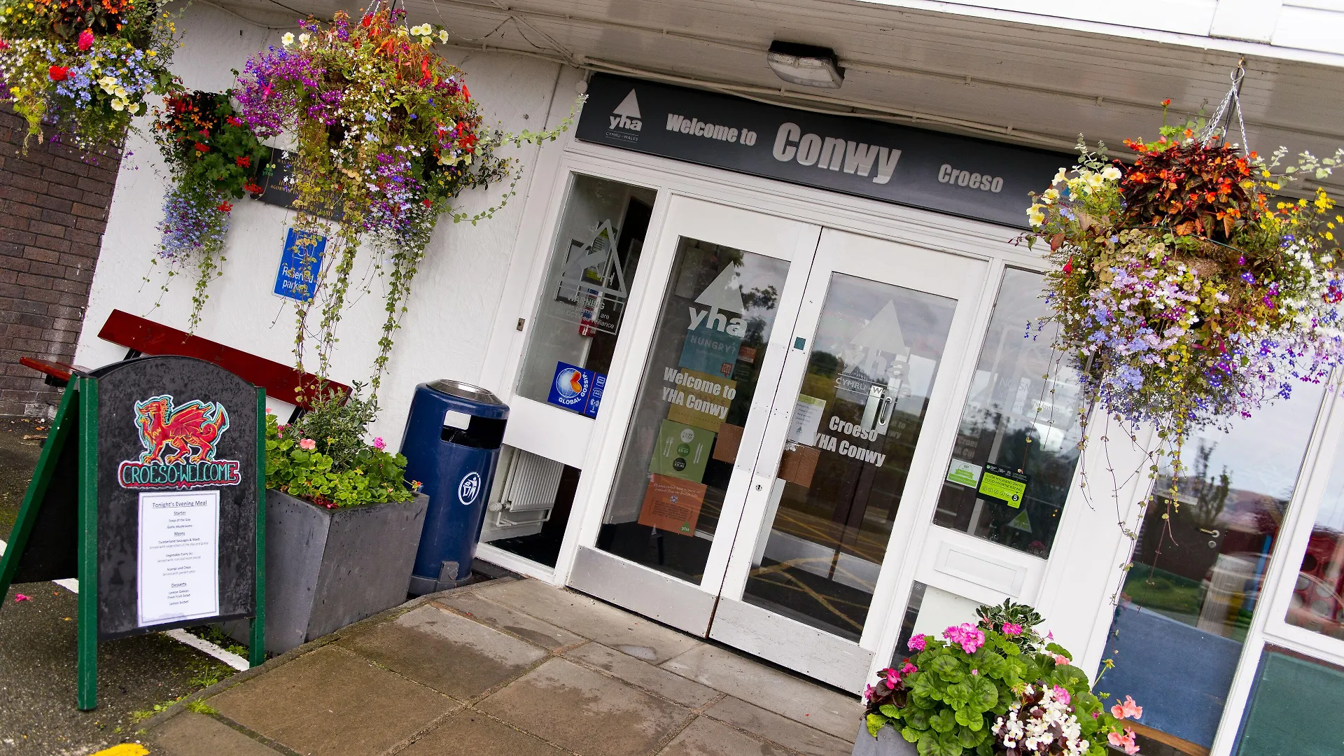 7 Smart Budget Hotels in Clwyd Worth Booking