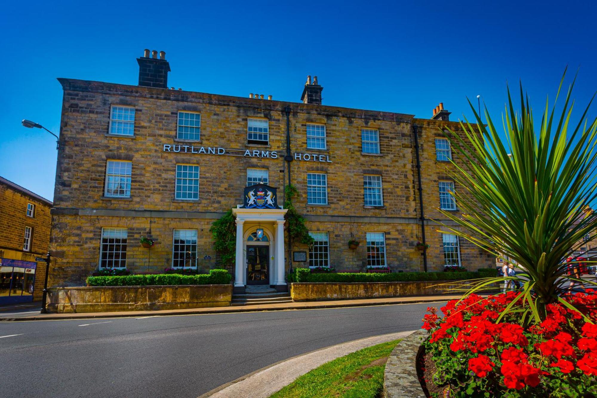 8 Central Hotels Near Haddon Hall That Deliver