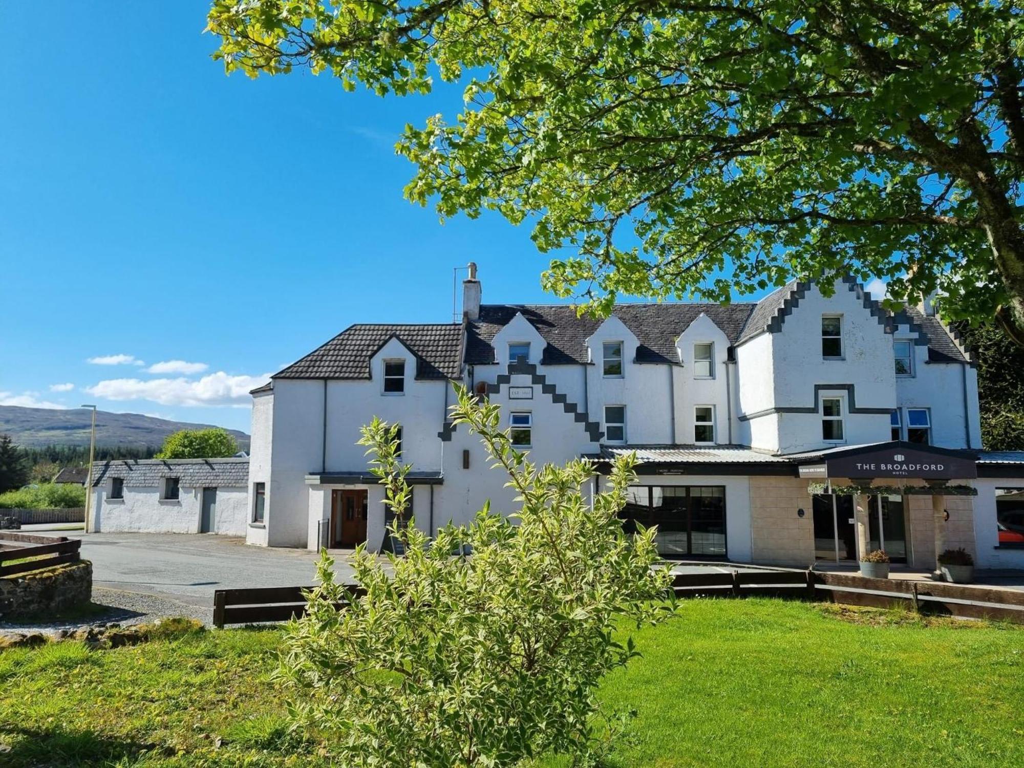 15 Romantic Hotels in the Scottish Highlands Worth Booking