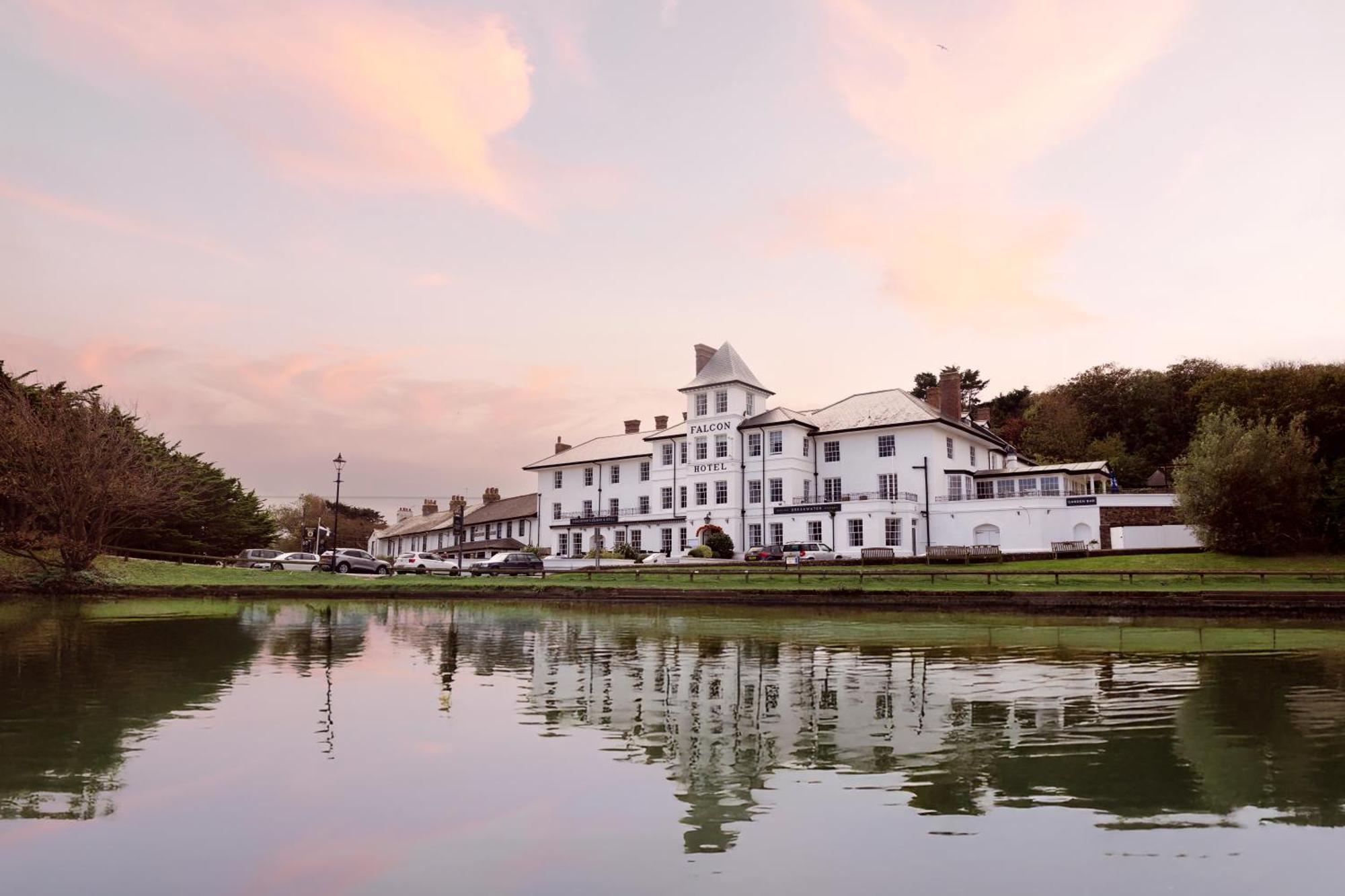 15 Best Beach Hotels in Cornwall for a Coastal Escape